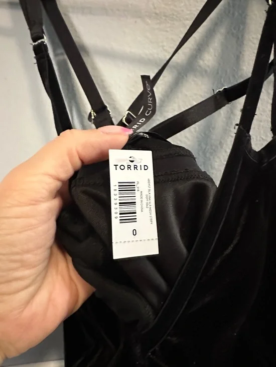 NWT Torrid Velour and Mesh Bodysuit - Picture 4 of 7